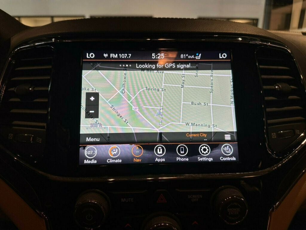 2020 Jeep Grand Cherokee LocalTrade/CleanCarfax1Owner/AirSuspension/Htd&CldSeats/PanoRoof - 23028210 - 13