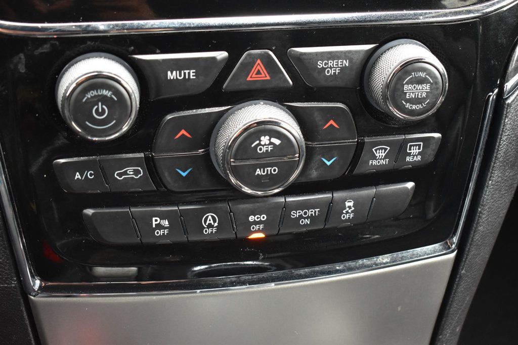 2020 Jeep Grand Cherokee Overland 4x2 - 22950104 - 35