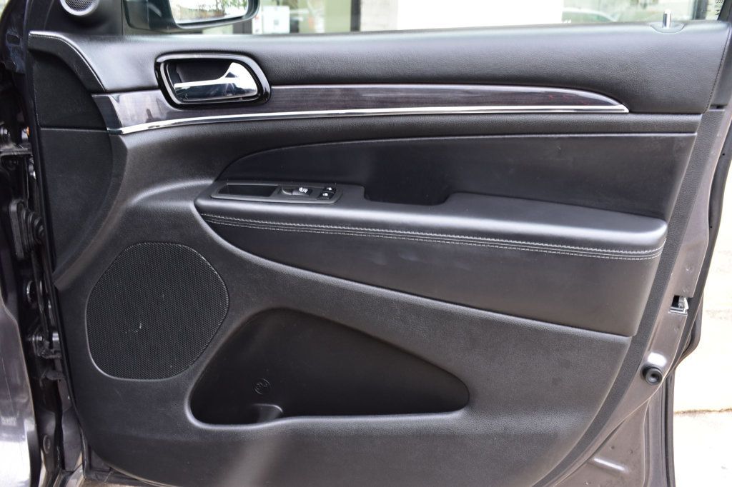 2020 Jeep Grand Cherokee Overland 4x2 - 22950104 - 40