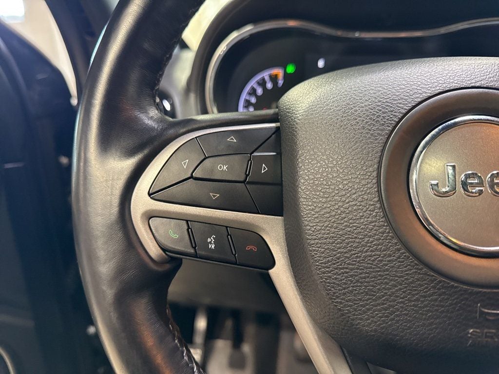 2020 Jeep Grand Cherokee Overland 4x4 - 22975693 - 14