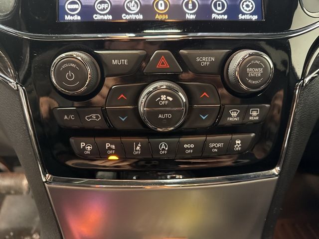 2020 Jeep Grand Cherokee Overland 4x4 - 22975693 - 26