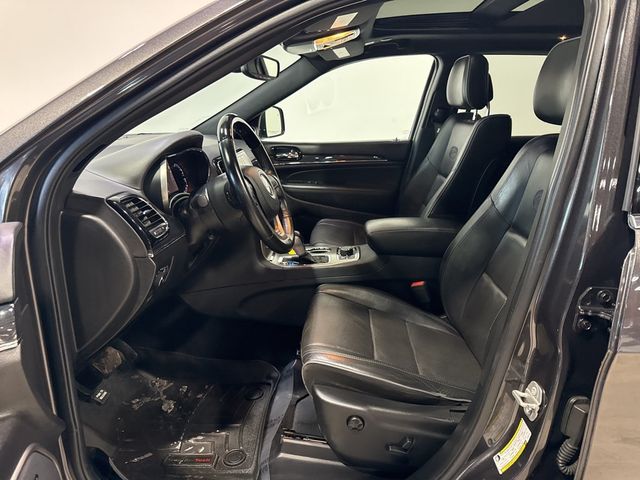 2020 Jeep Grand Cherokee Overland 4x4 - 22975693 - 32