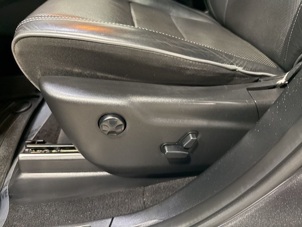 2020 Jeep Grand Cherokee Overland 4x4 - 22975693 - 35