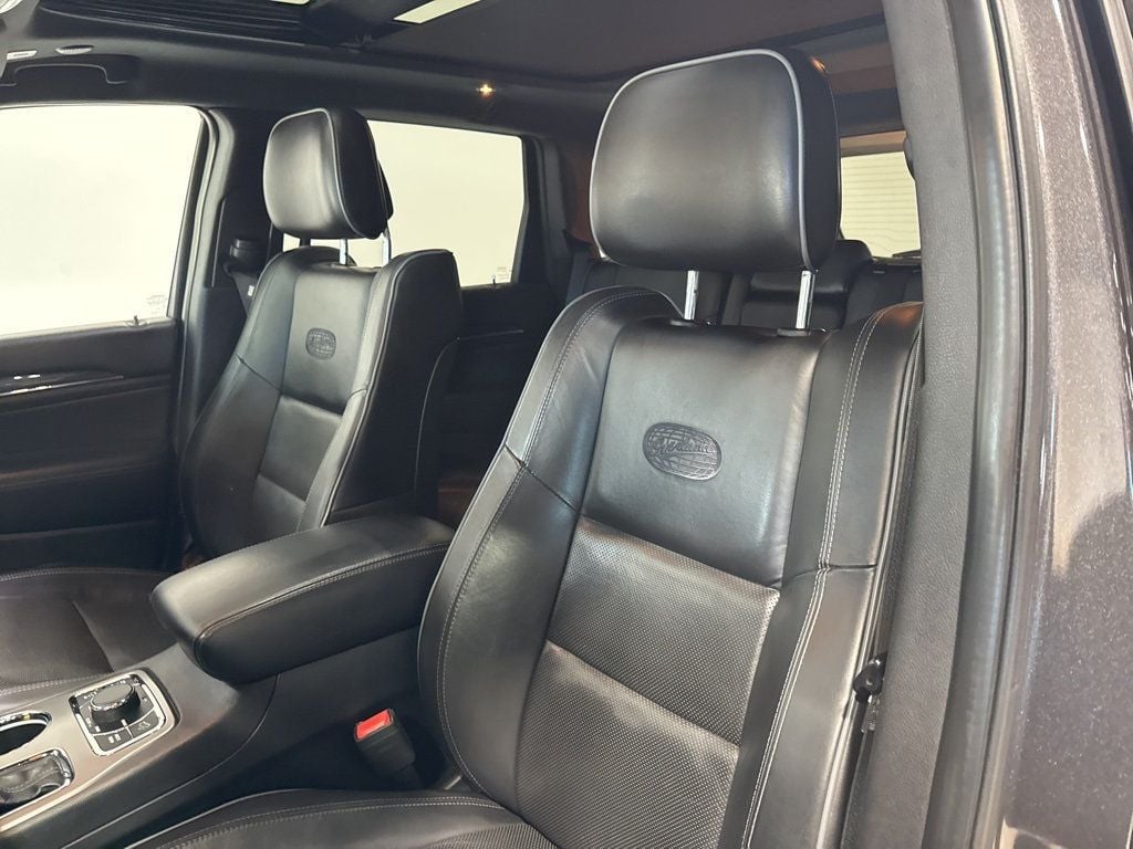 2020 Jeep Grand Cherokee Overland 4x4 - 22975693 - 36