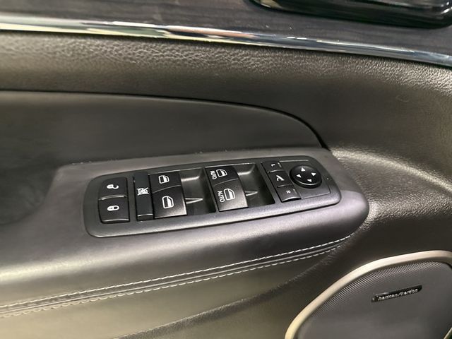 2020 Jeep Grand Cherokee Overland 4x4 - 22975693 - 40