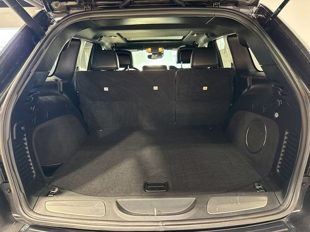 2020 Jeep Grand Cherokee Overland 4x4 - 22975693 - 49