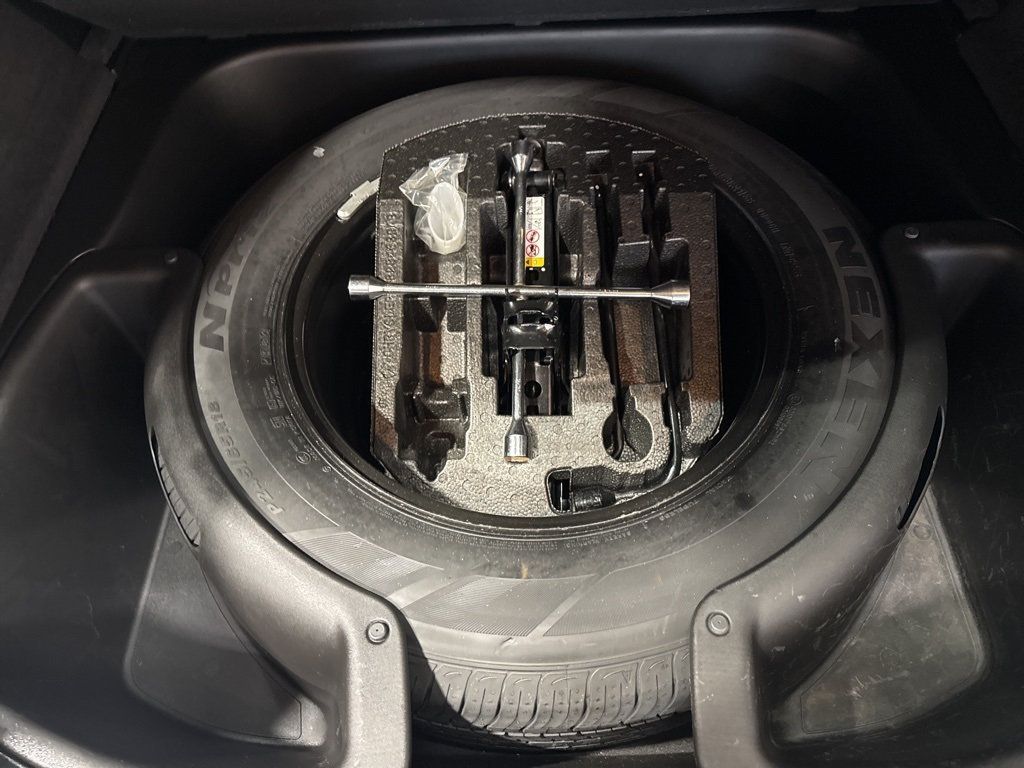 2020 Jeep Grand Cherokee Overland 4x4 - 22975693 - 51