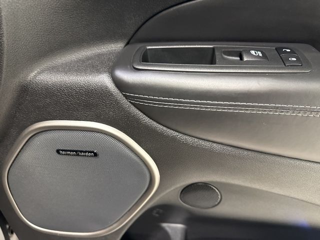 2020 Jeep Grand Cherokee Overland 4x4 - 22975693 - 63