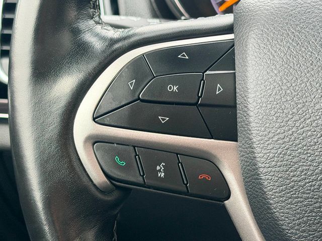 2020 Jeep Grand Cherokee Overland 4x4 - 23008669 - 32