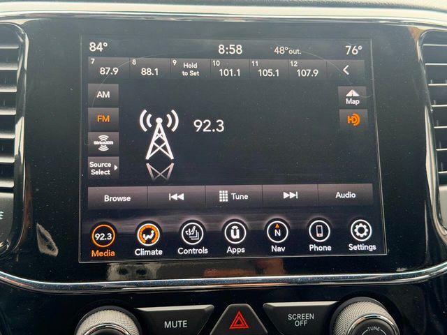 2020 Jeep Grand Cherokee Overland 4x4 - 23008669 - 37