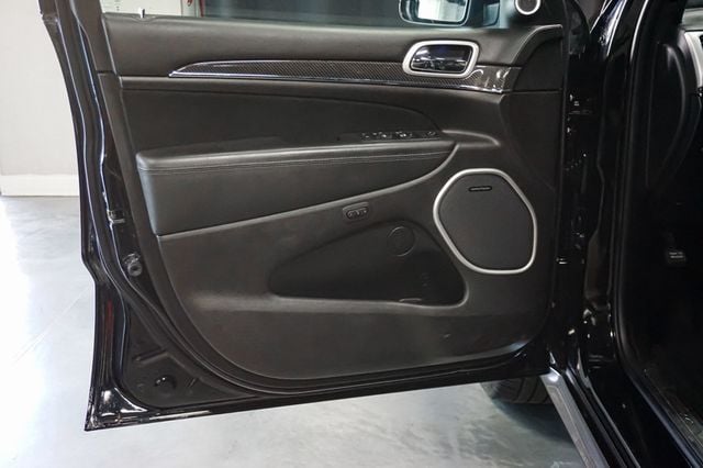 2020 Jeep Grand Cherokee *SRT* *Diamond Black* *1-Owner* *Only 11k Miles* - 22983501 - 17