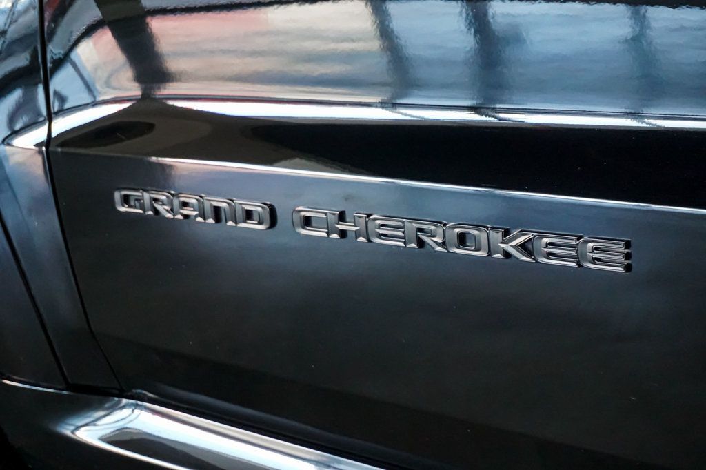 2020 Jeep Grand Cherokee *SRT* *Diamond Black* *1-Owner* *Only 11k Miles* - 22983501 - 73