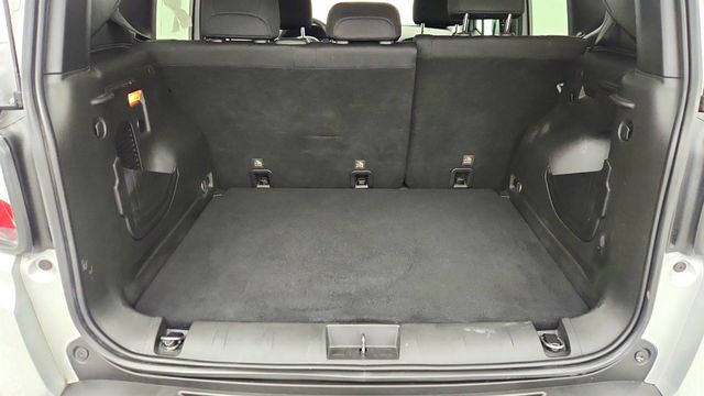 2020 Jeep Renegade Altitude FWD - 23009494 - 19