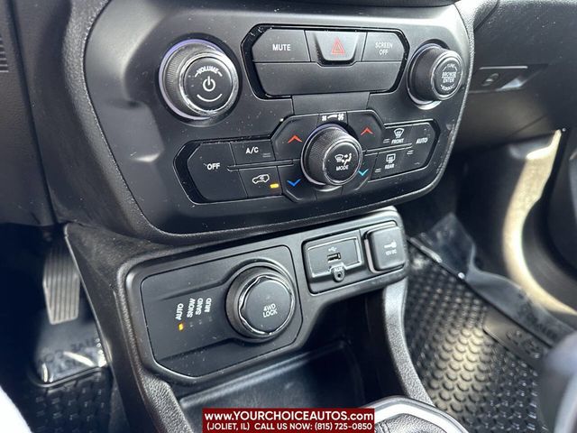 2020 Jeep Renegade Latitude 4x4 - 22558638 - 41