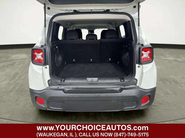 2020 Jeep Renegade Latitude 4x4 - 23020811 - 12