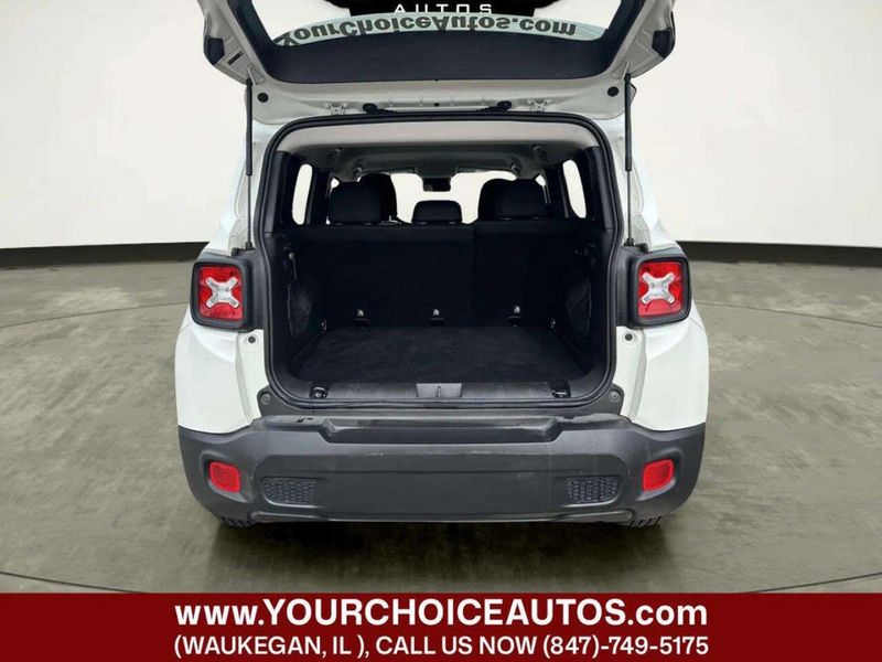 2020 Jeep Renegade Latitude 4x4 - 23020811 - 14