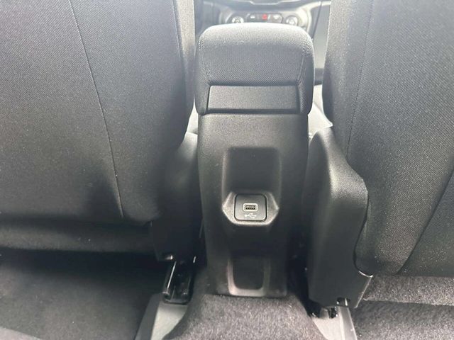 2020 Jeep Renegade Latitude 4x4 - 23020811 - 21