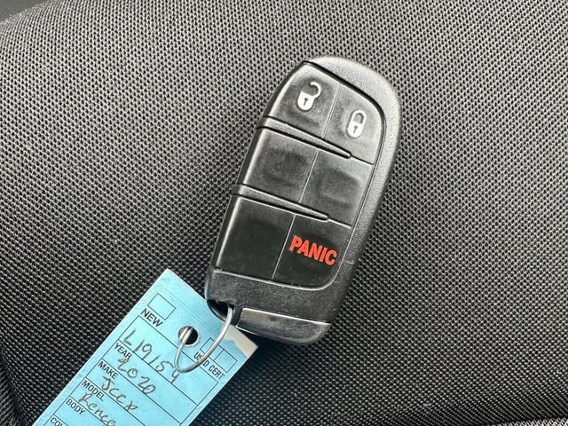 2020 Jeep Renegade Latitude 4x4 - 23020811 - 38