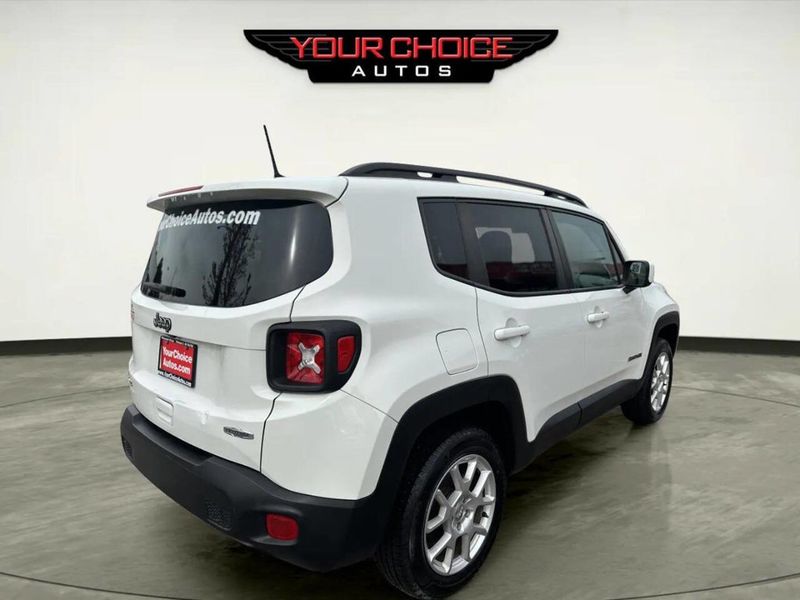 2020 Jeep Renegade Latitude 4x4 - 23020811 - 4