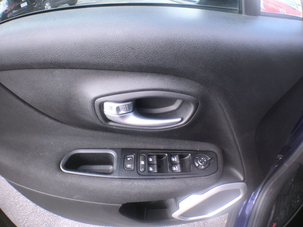 2020 Jeep Renegade Latitude photo 4