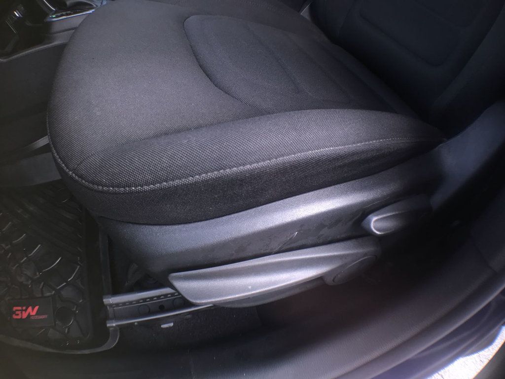 2020 Jeep Renegade Latitude photo 5