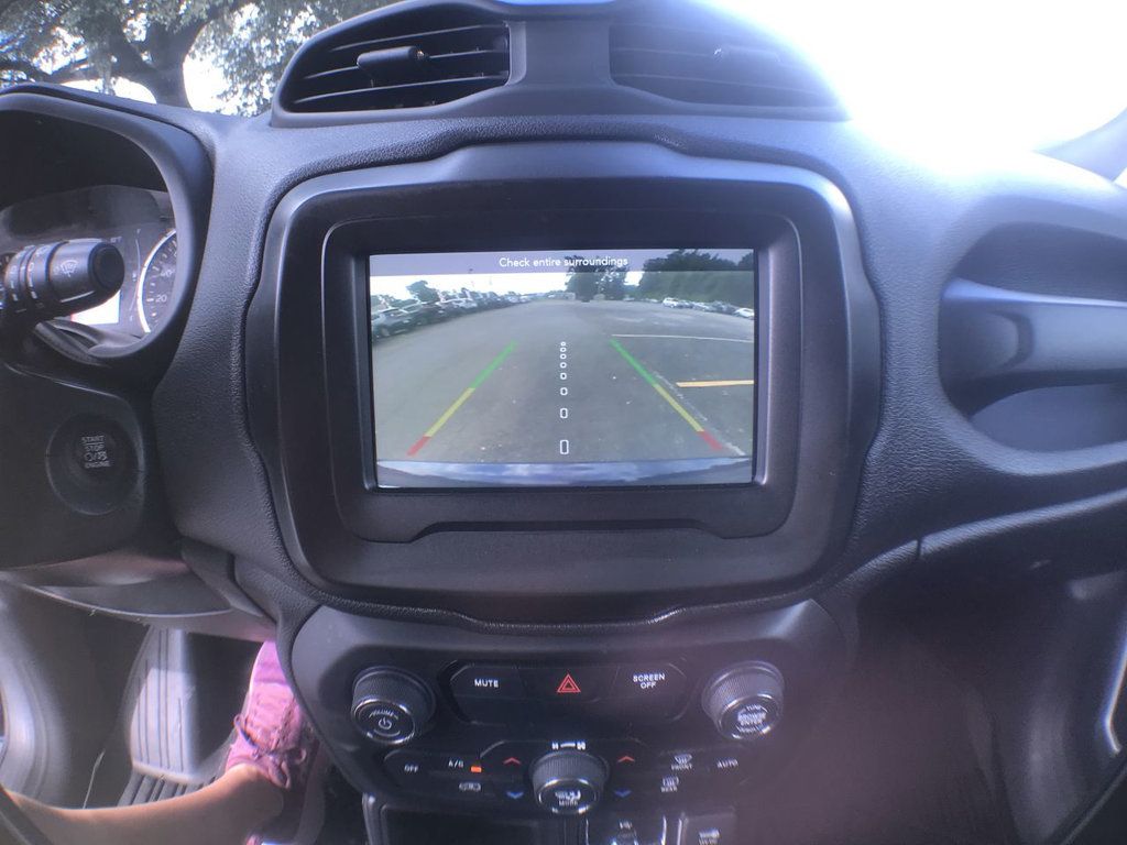 2020 Jeep Renegade Latitude photo 10