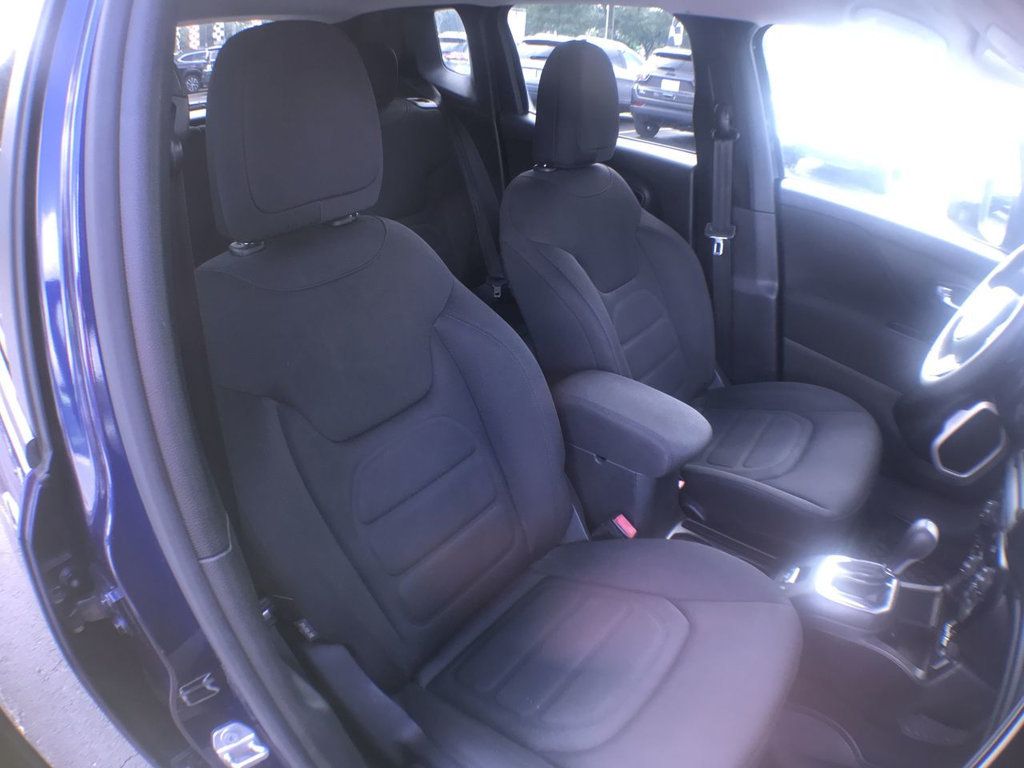 2020 Jeep Renegade Latitude photo 12
