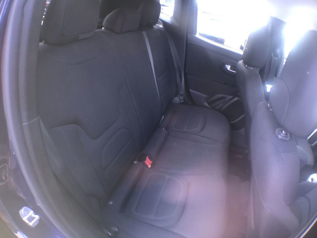 2020 Jeep Renegade Latitude photo 13