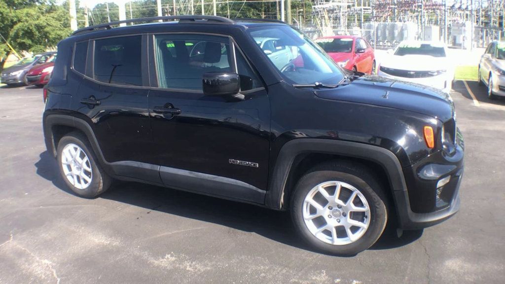 2020 Jeep Renegade Latitude photo 2
