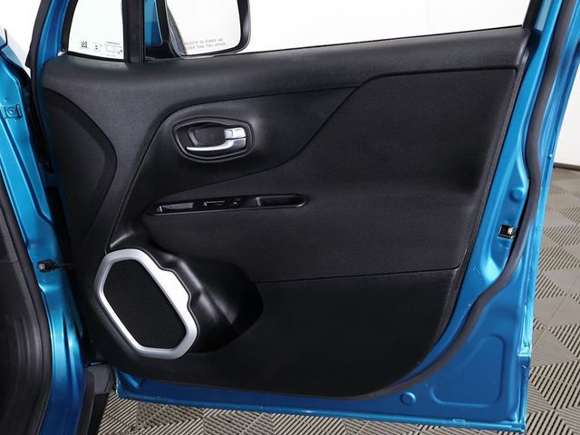 2020 Jeep Renegade Latitude FWD - 23010864 - 19