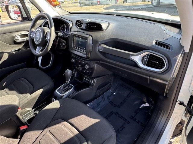 2020 Jeep Renegade Latitude FWD - 22647871 - 9