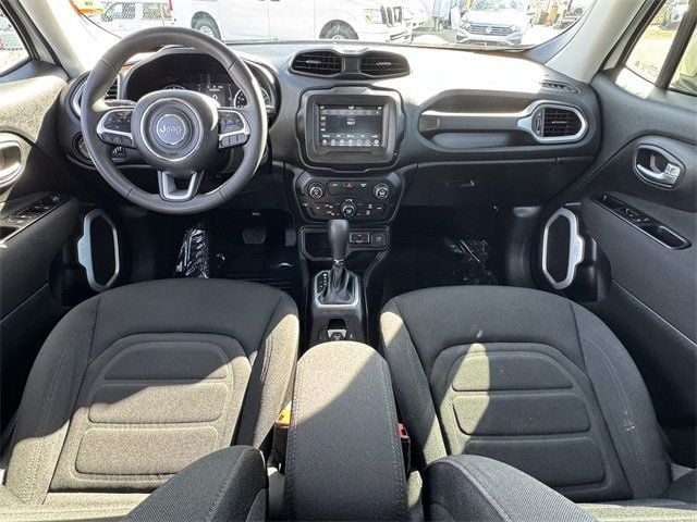 2020 Jeep Renegade Latitude FWD - 22647871 - 21