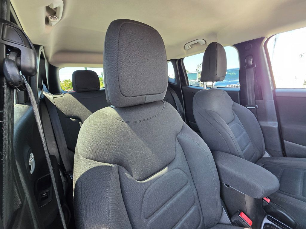 2020 Jeep Renegade Latitude FWD - 22921436 - 13