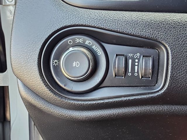 2020 Jeep Renegade Latitude FWD - 22921436 - 41