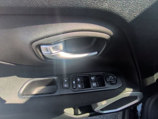 2020 Jeep Renegade Sport 4x4 - 23011378 - 11