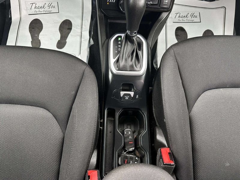 2020 Jeep Renegade Sport 4x4 - 23022354 - 18