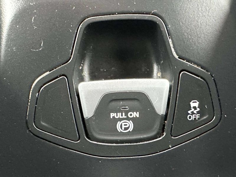 2020 Jeep Renegade Sport 4x4 - 23022354 - 30