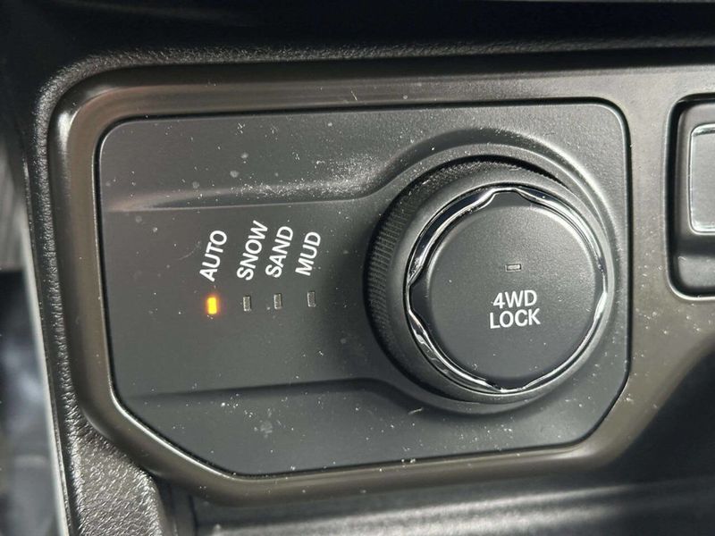 2020 Jeep Renegade Sport 4x4 - 23022354 - 31
