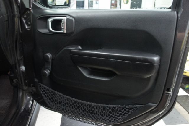 2020 Jeep Wrangler 1-Owner, Willys, Fun! Automatic! - 22961031 - 36