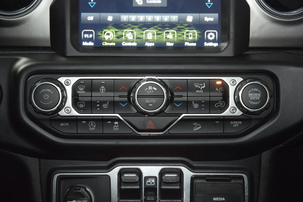 2020 Jeep Wrangler Unlimited Sahara - 23019010 - 29