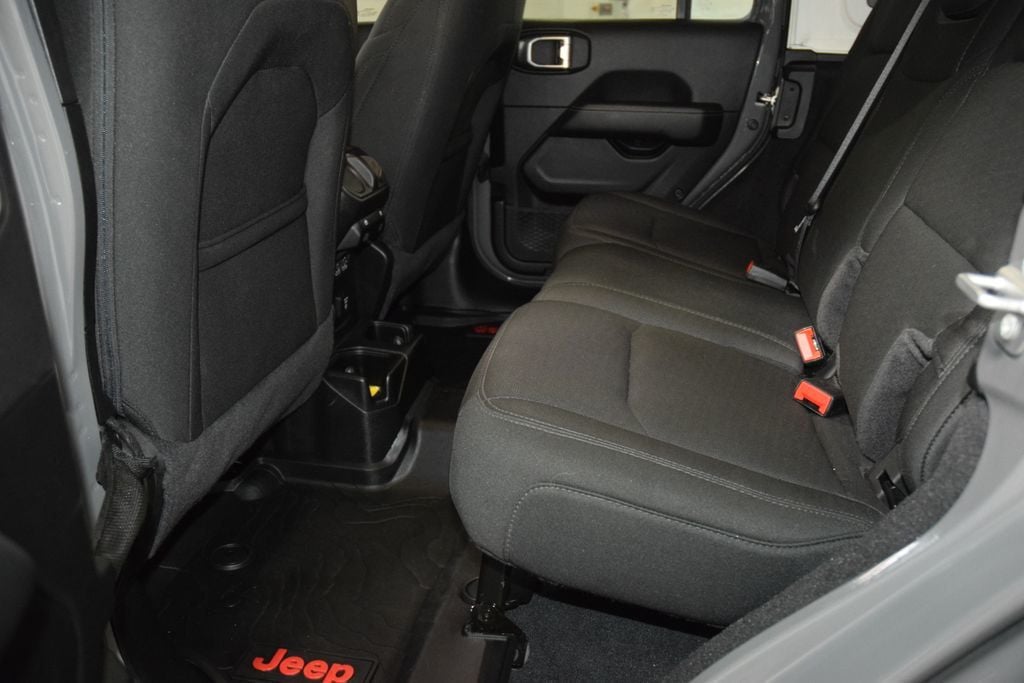 2020 Jeep Wrangler Unlimited Sahara - 23019010 - 38