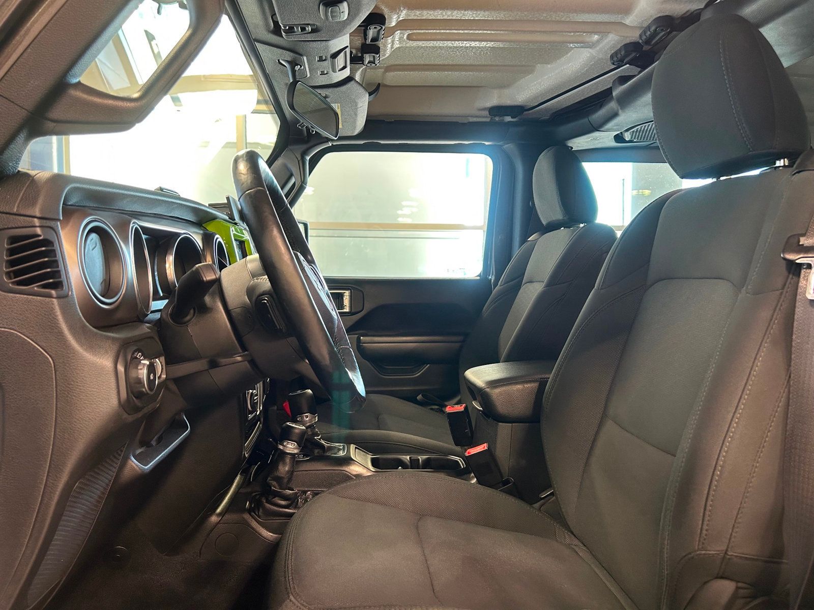 2020 Jeep Wrangler Willys photo 19