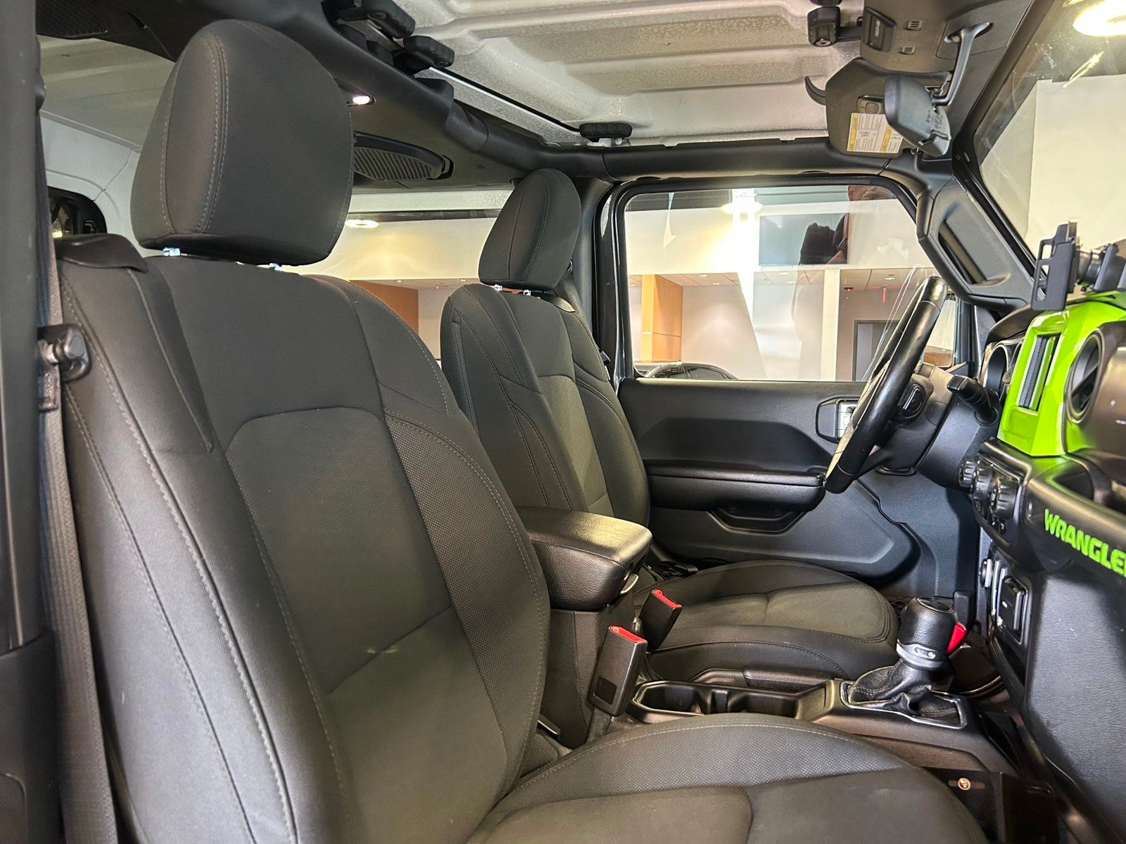 2020 Jeep Wrangler Willys photo 20