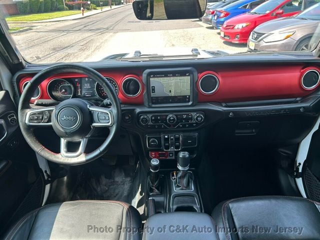 2020 Jeep Wrangler Unlimited LEATHER!! SKYVIEW ONE TOUCH !! COLOR MATCH HARDTOP!! - 23046508 - 26