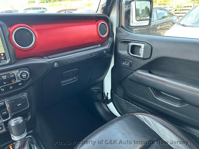 2020 Jeep Wrangler Unlimited LEATHER!! SKYVIEW ONE TOUCH !! COLOR MATCH HARDTOP!! - 23046508 - 27