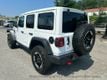 2020 Jeep Wrangler Unlimited LEATHER!! SKYVIEW ONE TOUCH !! COLOR MATCH HARDTOP!! - 23046508 - 5