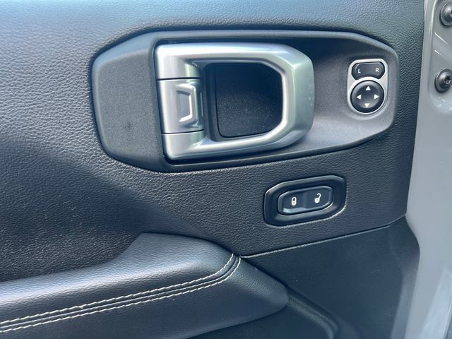 2020 Jeep Wrangler Unlimited North Edition 4x4 - 23000421 - 12