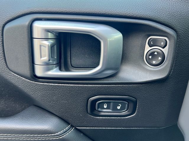 2020 Jeep Wrangler Unlimited North Edition 4x4 - 23000421 - 27