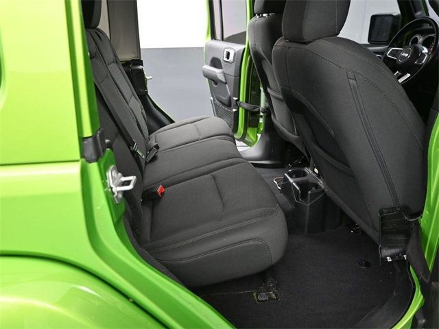 2020 Jeep Wrangler Unlimited North Edition 4x4 - 22937243 - 20