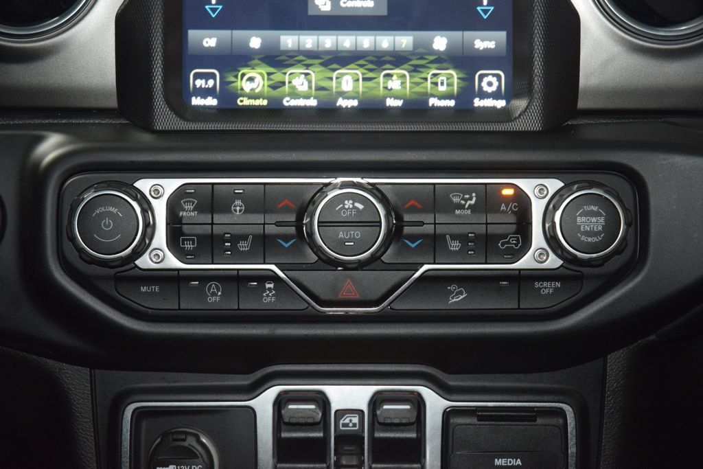 2020 Jeep Wrangler Unlimited North Edition 4x4 - 23019010 - 29